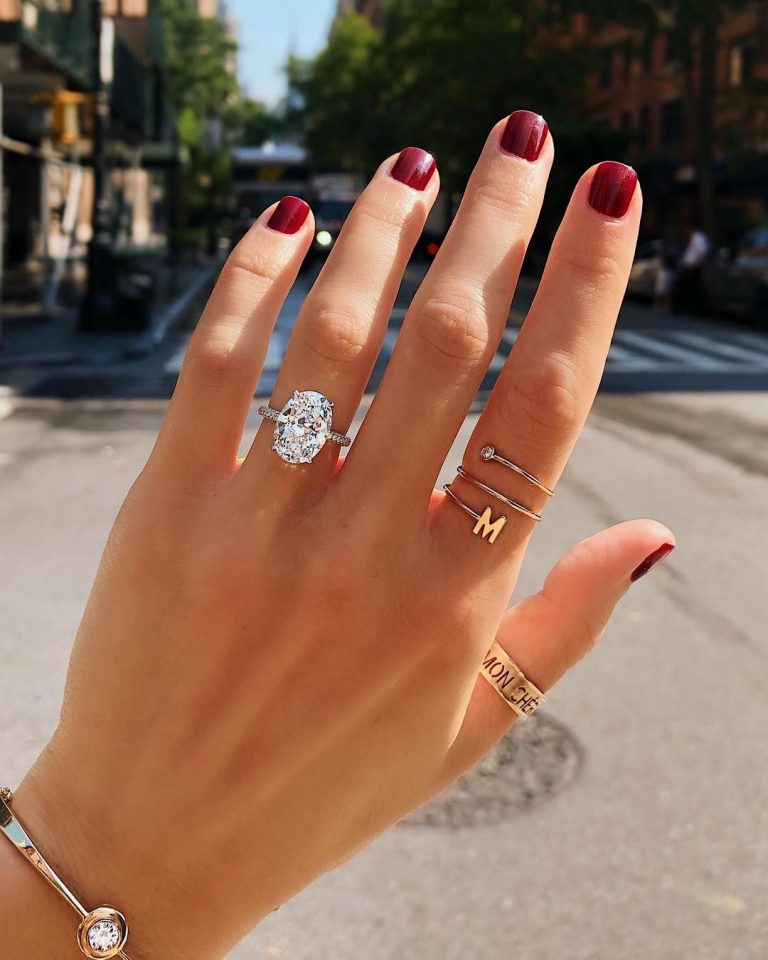 How To Make Your New Engagement Ring The Perfect Part Of Every Outfit