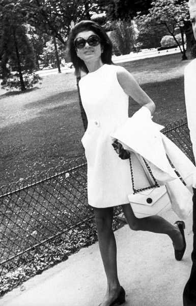 Celebrating Jackie 25 Of Jacqueline Kennedy Onassiss Best Looks